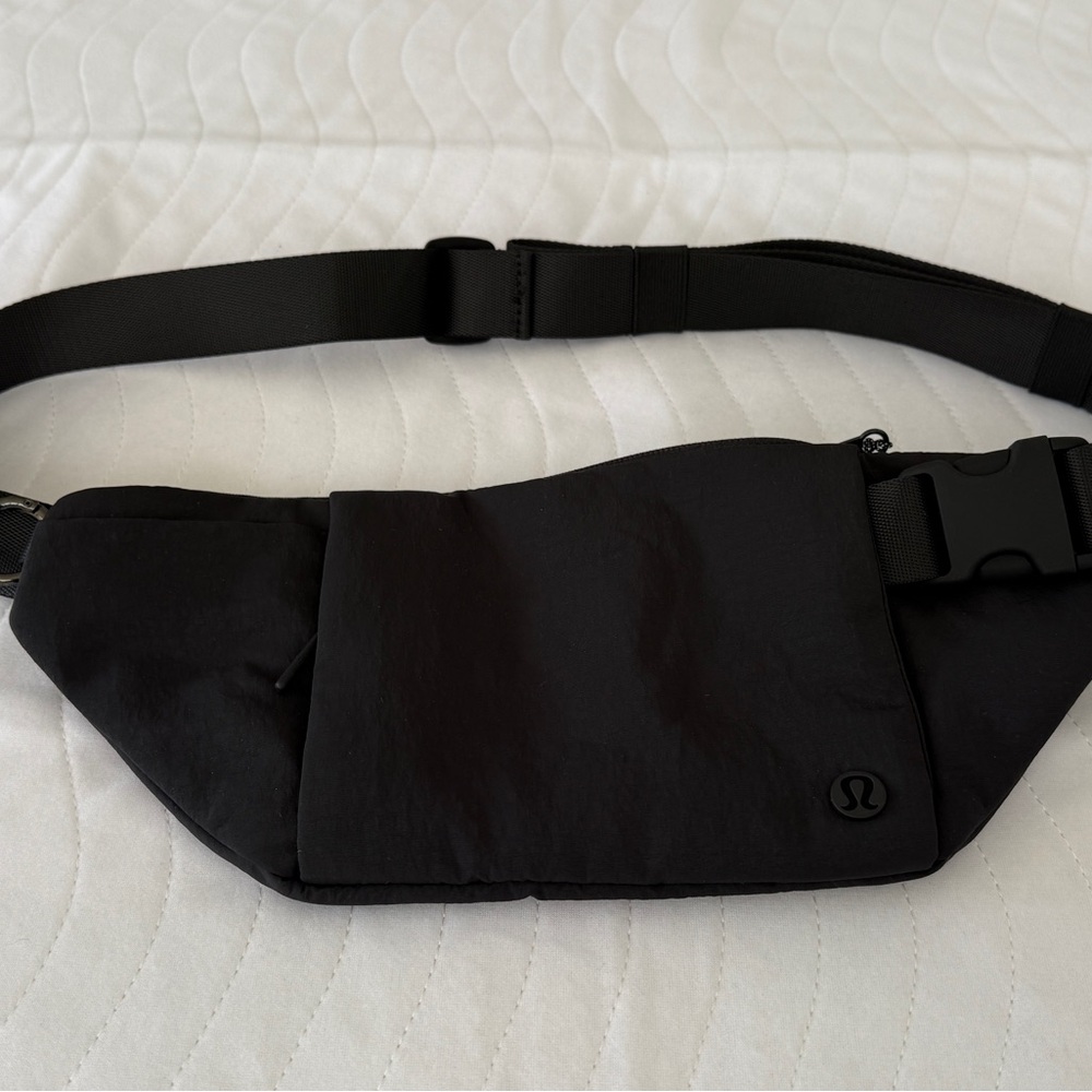 lululemon athletica Black Belt Bag Sleek Modern Design